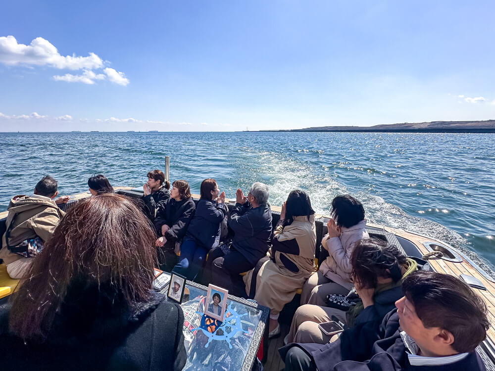 8.花びらの周りを1周してお別れ