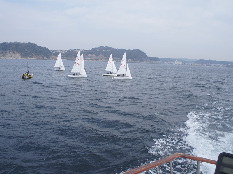 3.ヨットに見送られ出発